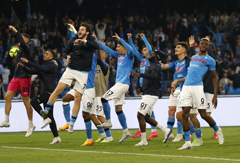 罗马诺：米兰之前就关注过帕尼切利，但白学堡1月不会卖（罗马诺：米兰早已考察帕尼切利，但白学堡一月无意出售）