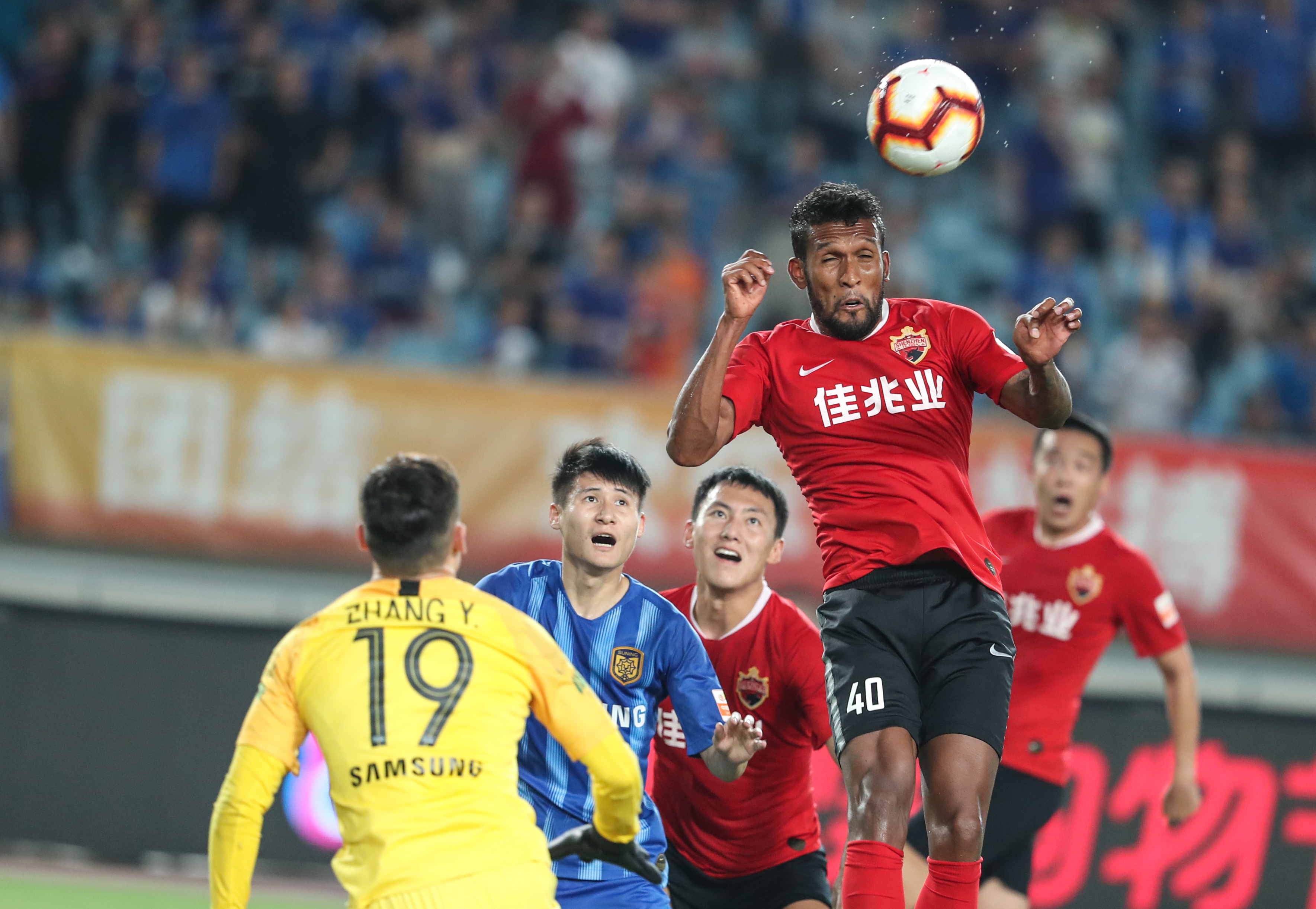 尼古拉-佩佩：梅西和C罗的不同？梅西像孙悟空，C罗像贝吉塔（尼古拉-佩佩谈梅西与C罗差异：梅西似孙悟空，C罗更像贝吉塔）