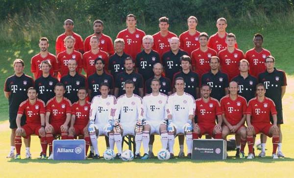 杰伦·约翰逊成为08年詹姆斯以来连续两场砍三双最年轻的前锋（自2008年詹姆斯以来，杰伦-约翰逊成为连续两场拿下三双的最年轻前锋）