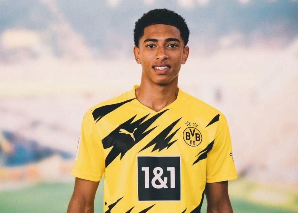 交流学习，乌兹别克斯坦U22拜访成都足协温江基地（乌兹别克斯坦U22做客成都足协温江基地开展交流学习）