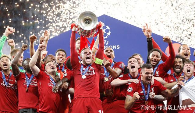 意媒：德佬对孔蒂依然保持完全信任，双方将召开会议分析现状（意媒：德劳伦蒂斯依旧对孔蒂完全信任，双方将会面评估现状）