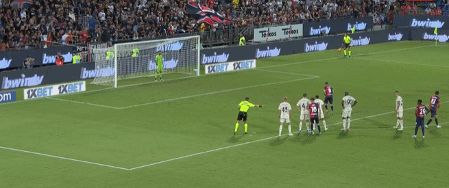 米切尔&莫布利首节合砍26分，其他队友合计只得7分