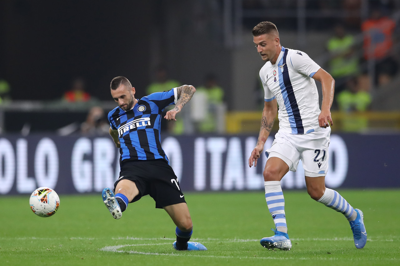 F1阿布扎比排位战报：维斯塔潘强势夺杆，诺里斯第2，皮亚斯特里第3（F1阿布扎比排位赛：维斯塔潘夺杆位，诺里斯第二，皮亚斯特里第三）