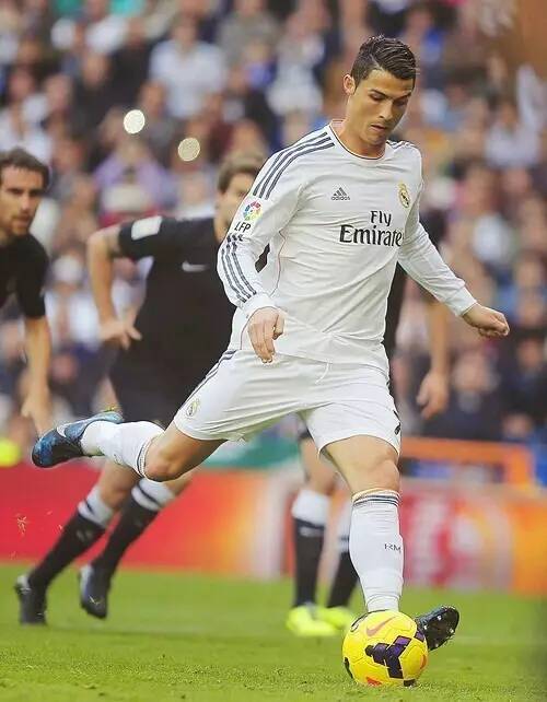 皇家马德里准备引进另一位前利物浦球员来替代阿隆索，但这个人并非克洛普。（皇家马德里计划以另一位前利物浦球员取代阿隆索，目标并不是克洛普）